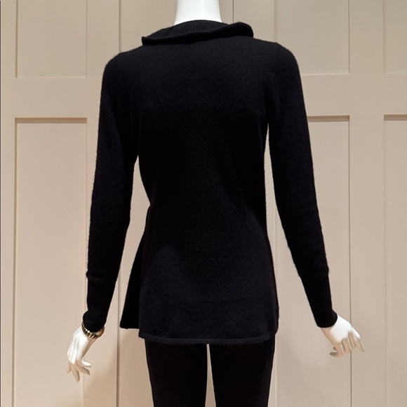 LILLY PULITZER CASHMERE WRAP SWEATER WITH RUFFLE SURROUND COLLAR BLACK SIZE. S - Picture 9 of 12